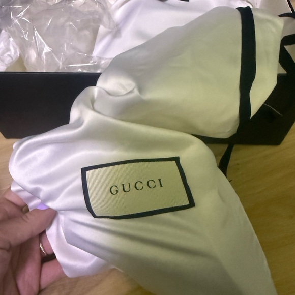 Authentic Gucci Women's black heels with leather webbing 524645 - Picture 3 of 5